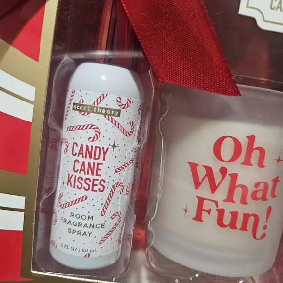 New Candy Cane Kisses Gift Set - Red and White - Picture 2 of 6